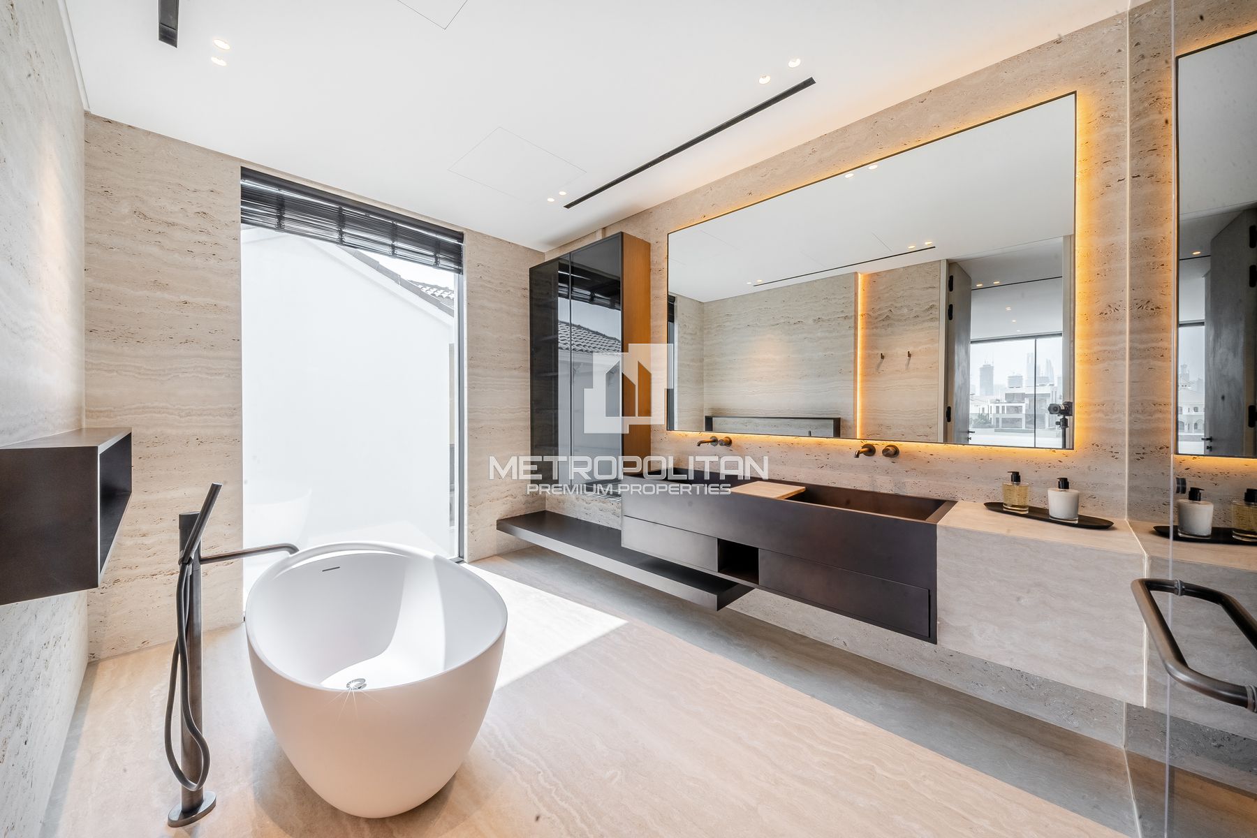 Turnkey Palm Jumeirah Villa With Private Beach