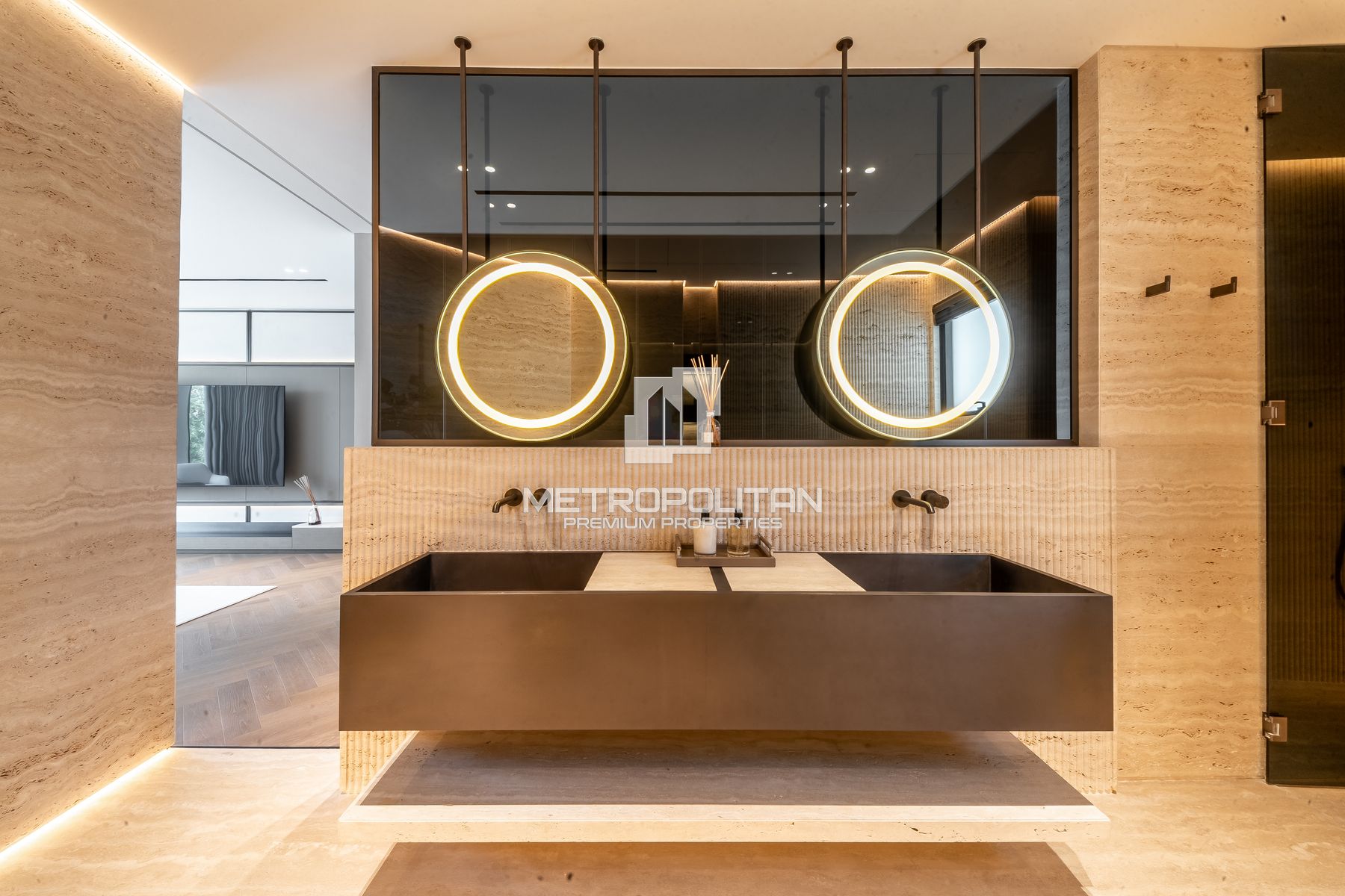 Turnkey Palm Jumeirah Villa With Private Beach