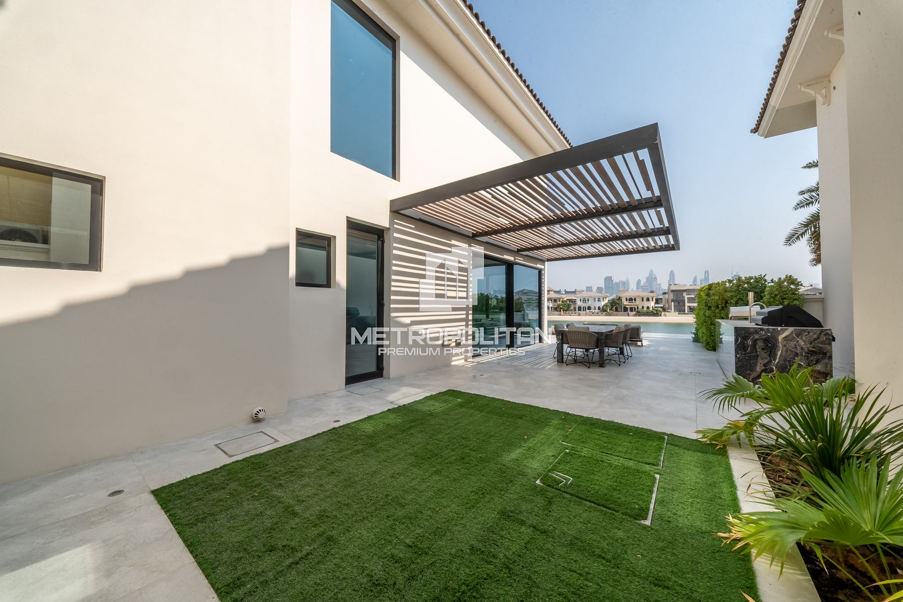 Turnkey Palm Jumeirah Villa With Private Beach
