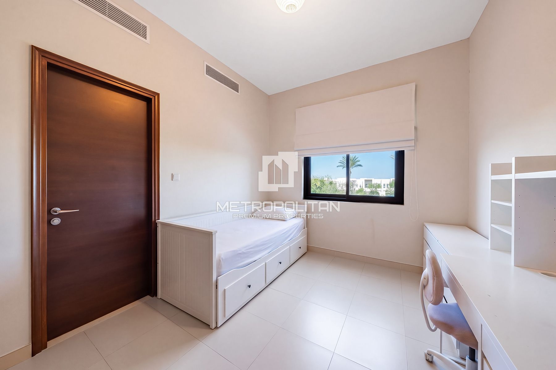 Exclusive | Single Row | Vastu Compliant