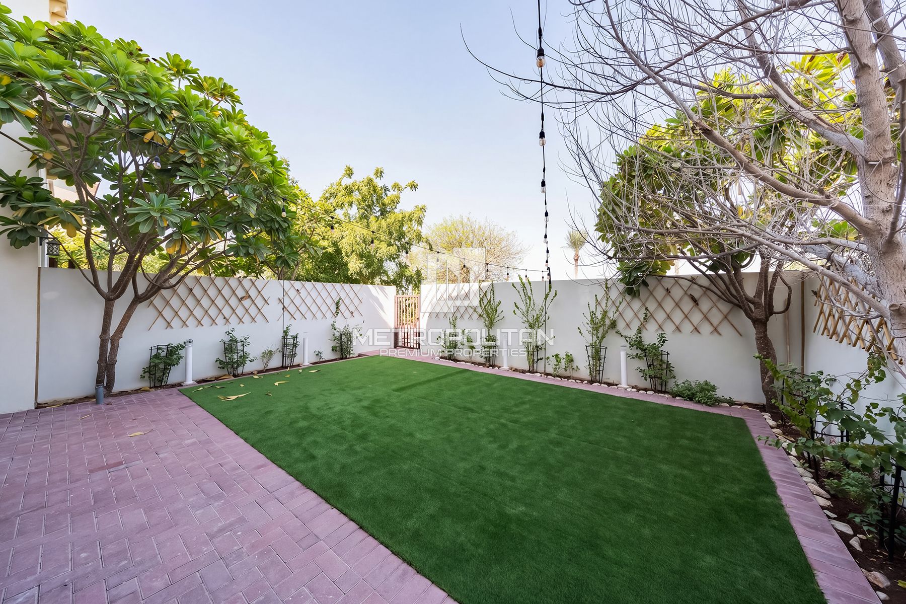 Exclusive | Single Row | Vastu Compliant