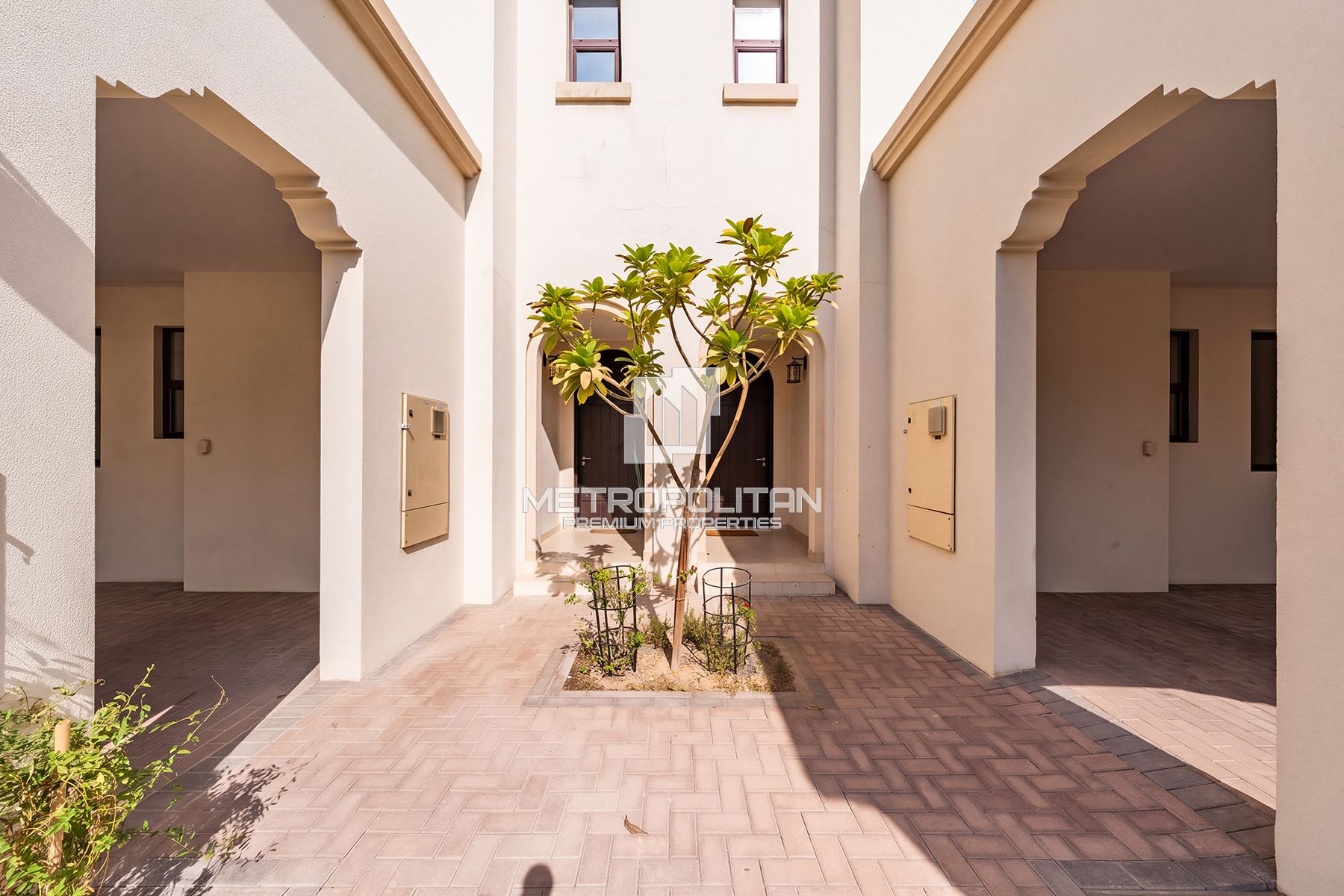 Exclusive | Single Row | Vastu Compliant
