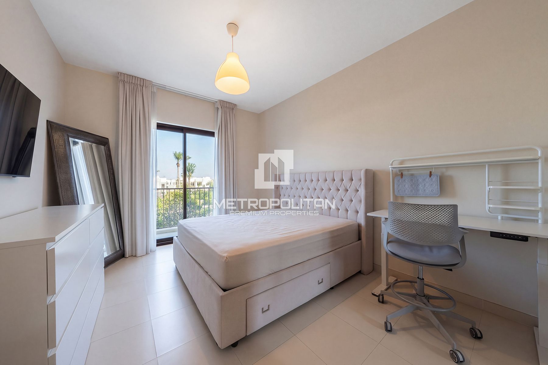 Exclusive | Single Row | Vastu Compliant