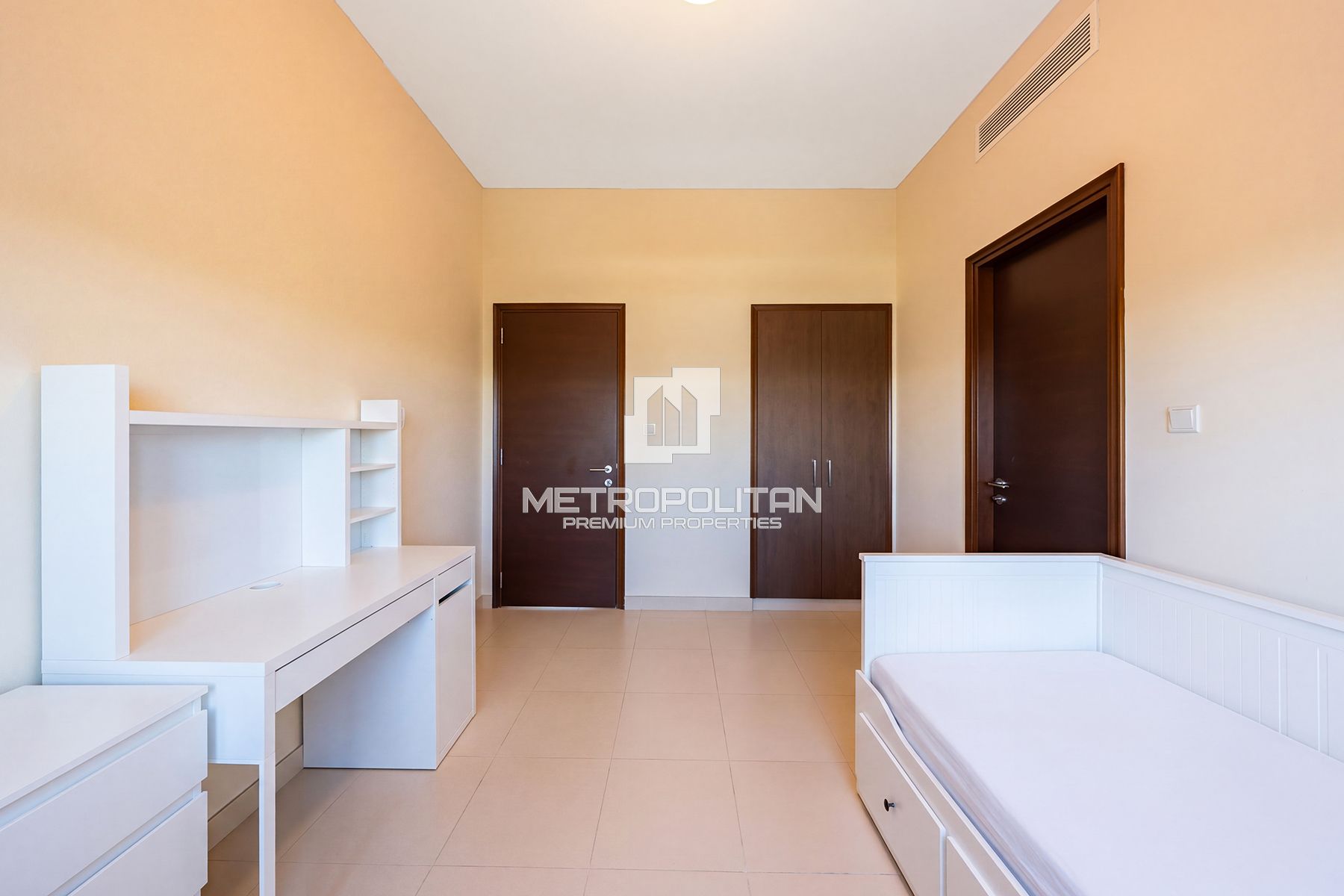 Exclusive | Single Row | Vastu Compliant