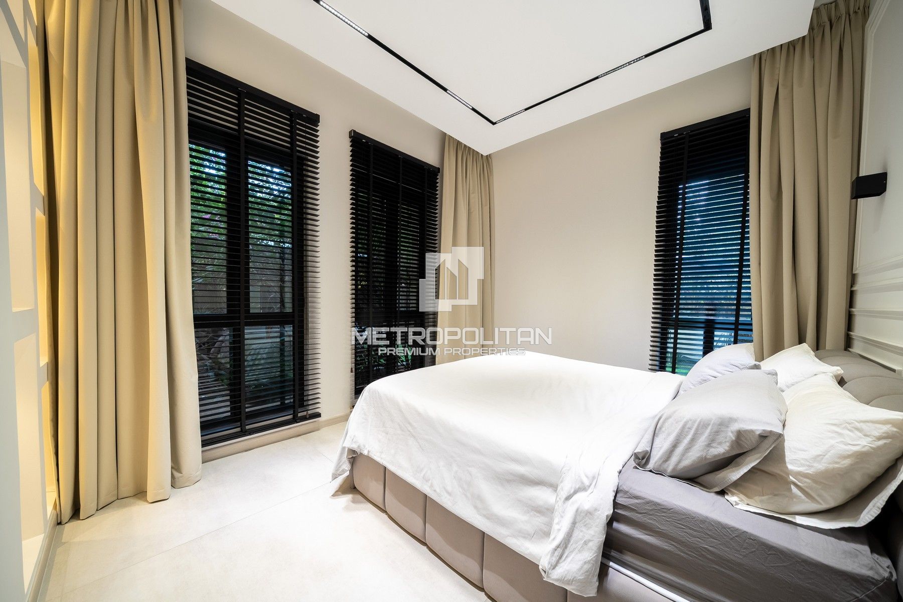 Office Room | Tastefully Upgraded | Private Garden