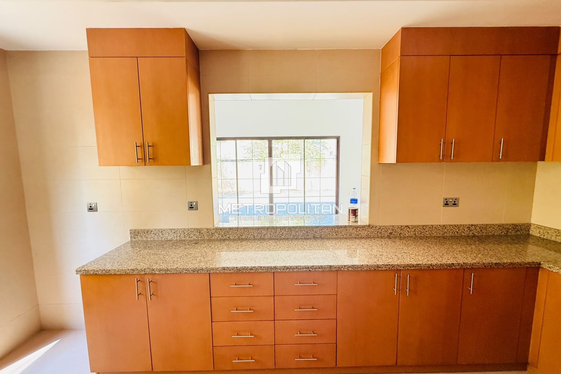 Urgent Deal| Motivated Seller| Vacant |Unfurnished