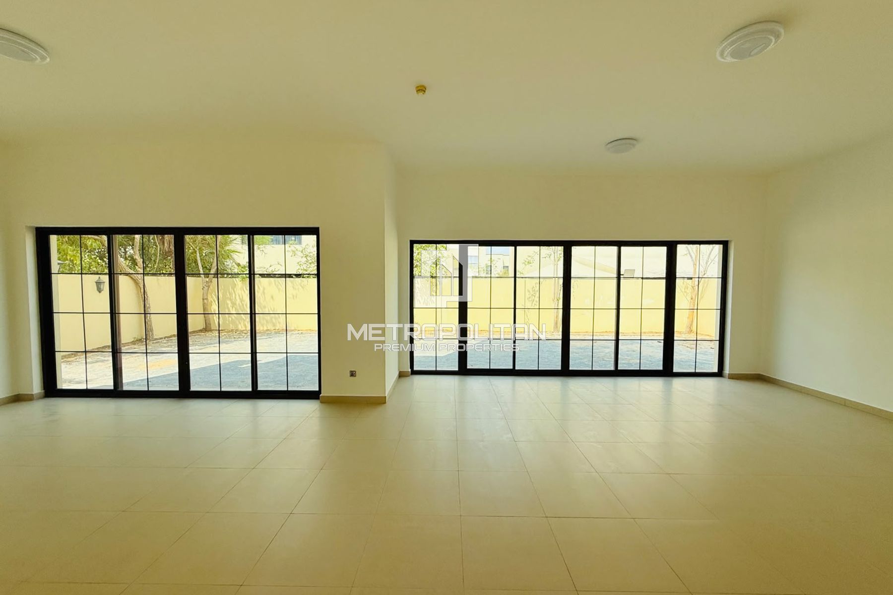Urgent Deal| Motivated Seller| Vacant |Unfurnished