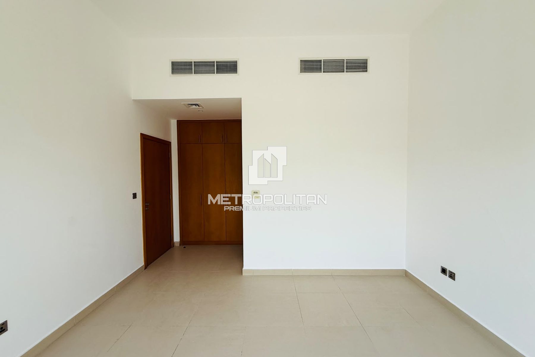 Urgent Deal| Motivated Seller| Vacant |Unfurnished
