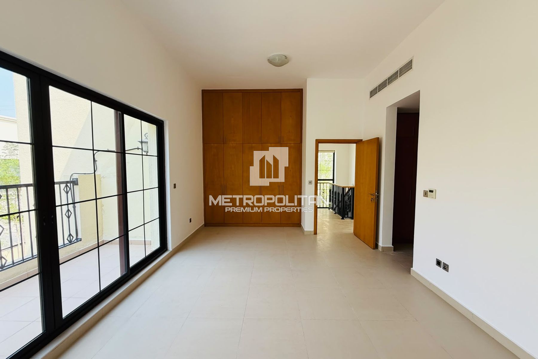 Urgent Deal| Motivated Seller| Vacant |Unfurnished