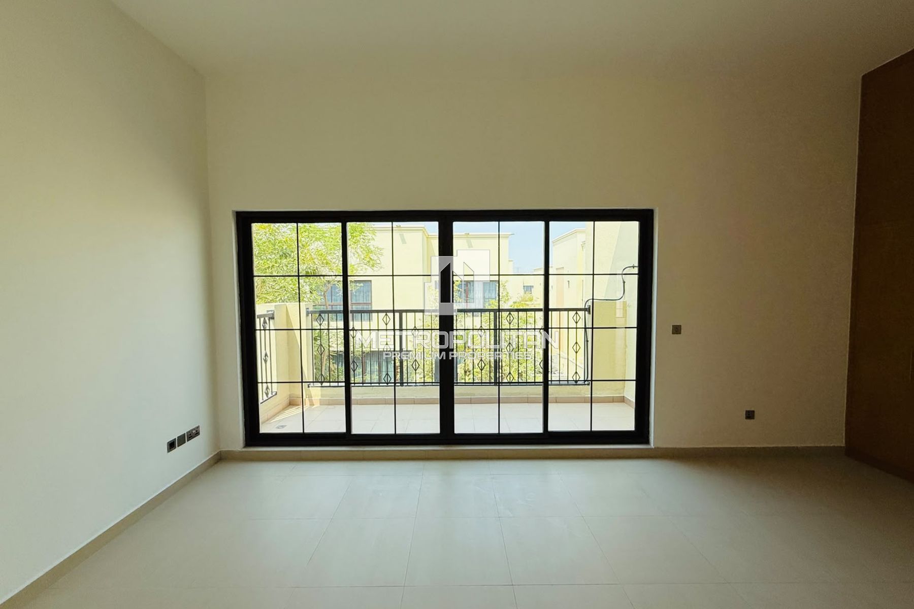 Urgent Deal| Motivated Seller| Vacant |Unfurnished