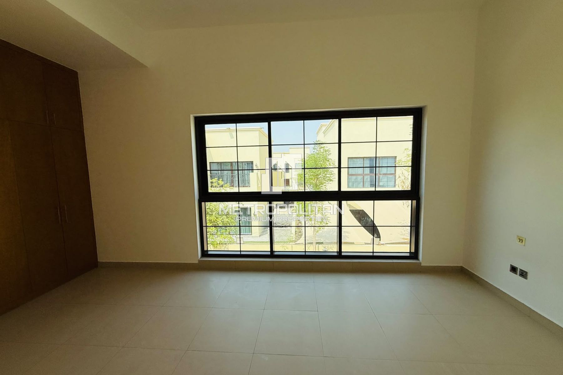 Urgent Deal| Motivated Seller| Vacant |Unfurnished