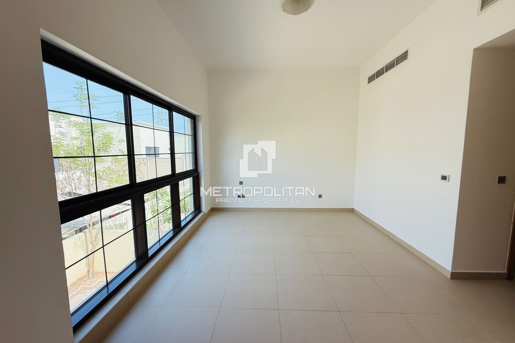 Urgent Deal| Motivated Seller| Vacant |Unfurnished