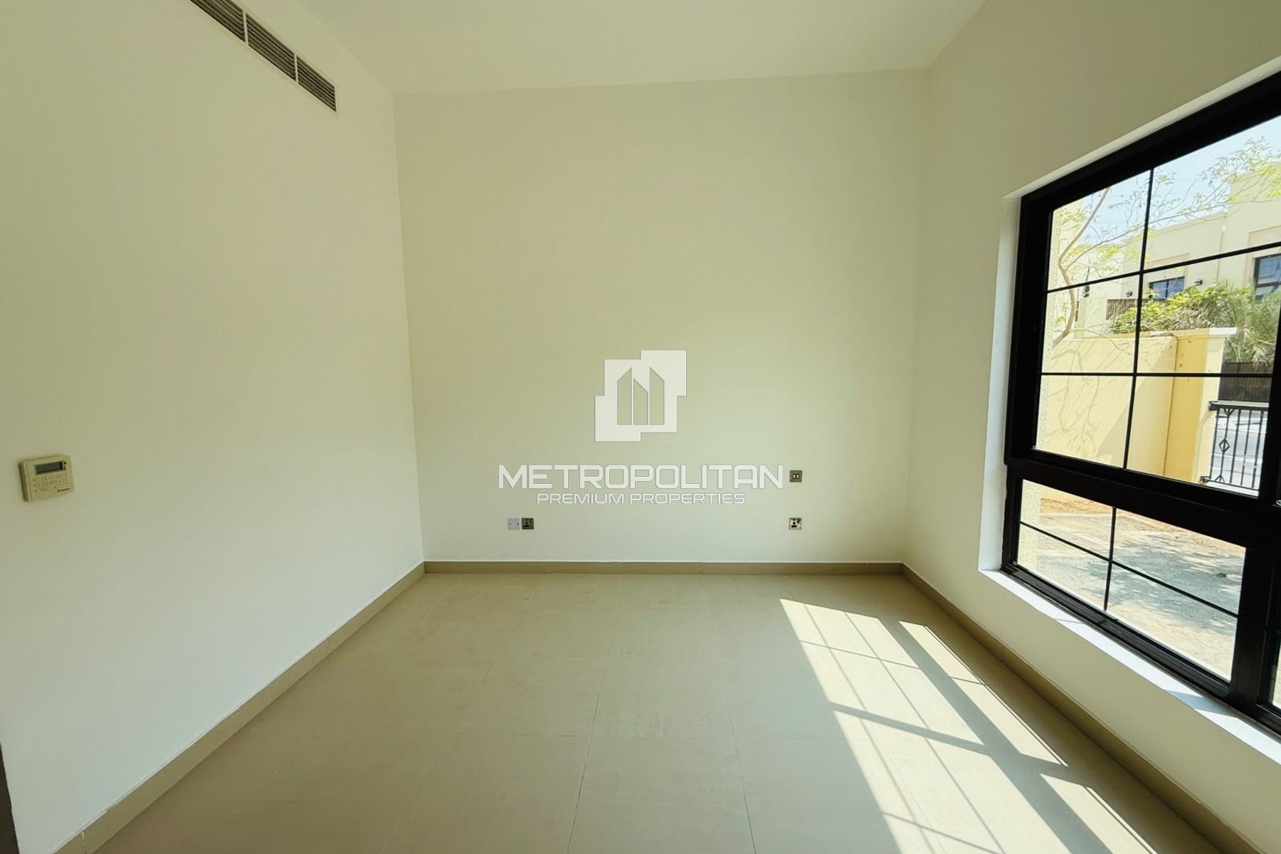 Urgent Deal| Motivated Seller| Vacant |Unfurnished