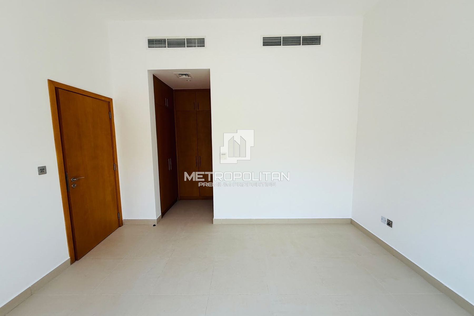 Urgent Deal| Motivated Seller| Vacant |Unfurnished