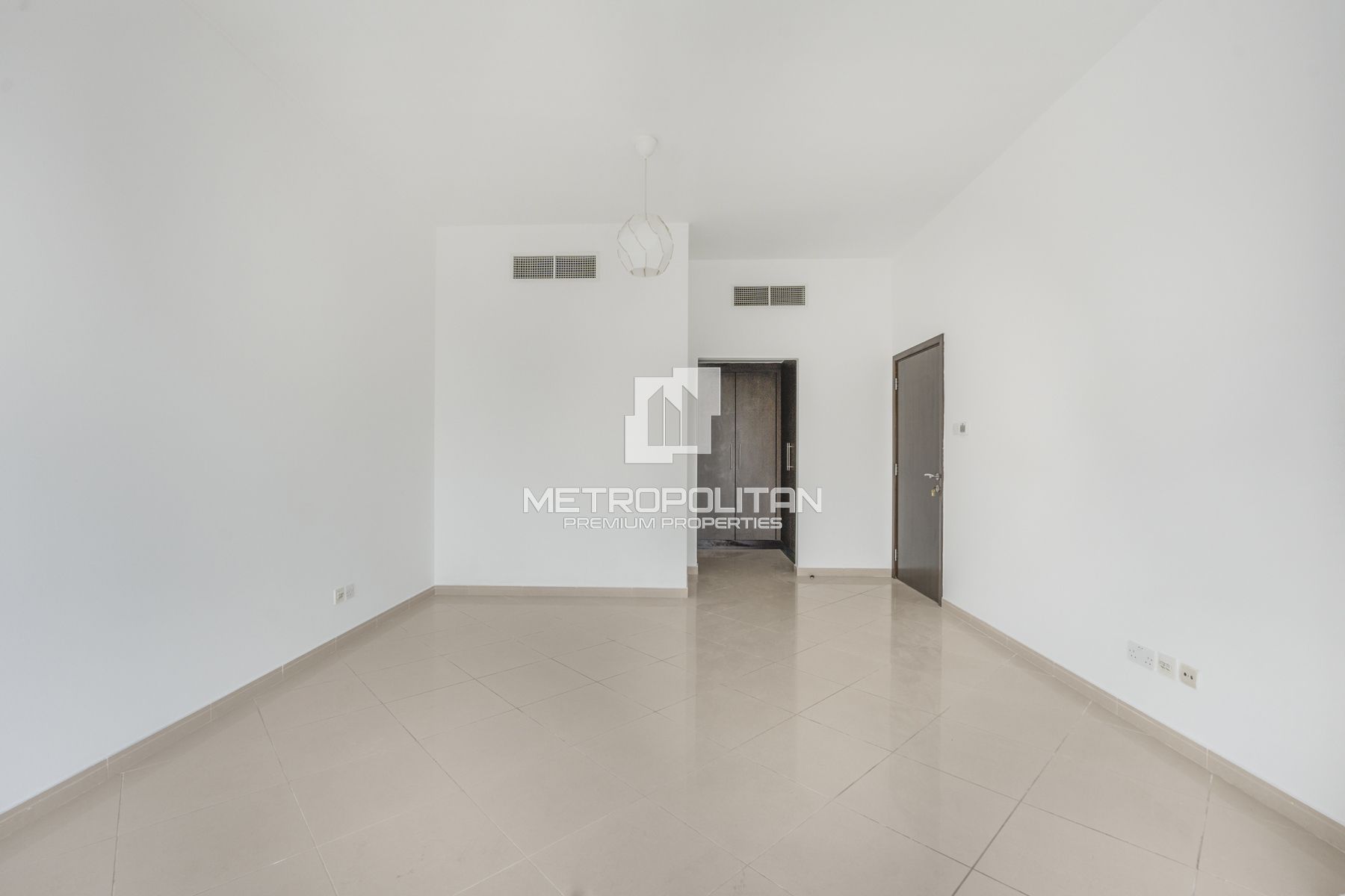 Fully upgraded 1BR | Vacant | Prime JLT Location