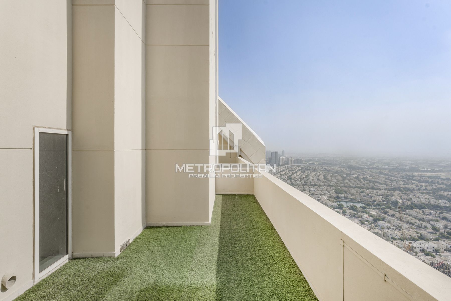Fully upgraded 1BR | Vacant | Prime JLT Location