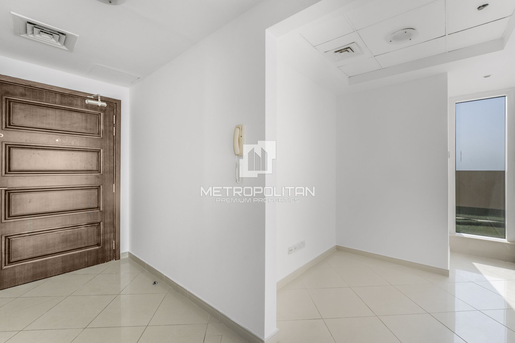 Fully upgraded 1BR | Vacant | Prime JLT Location