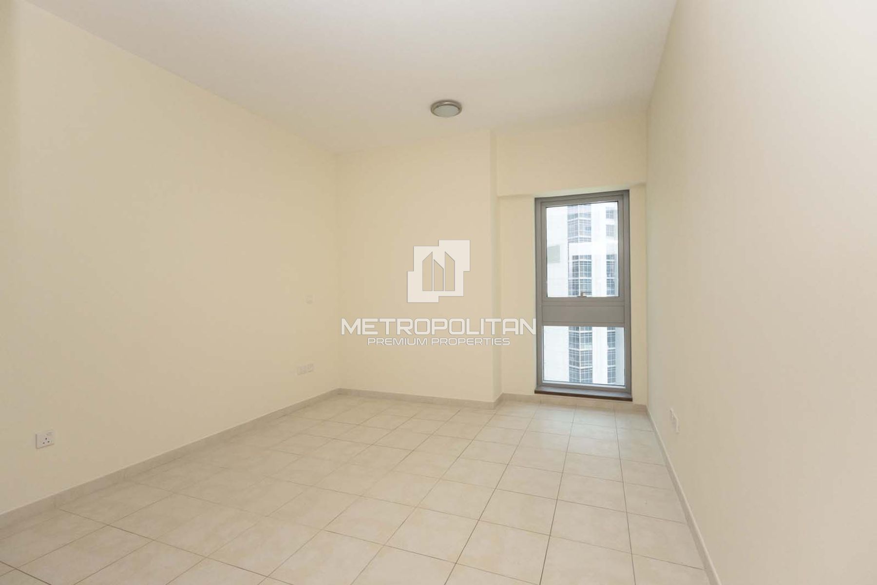 VASTU HOME | BRIGHT & AIRY | POOL VIEW | VACANT