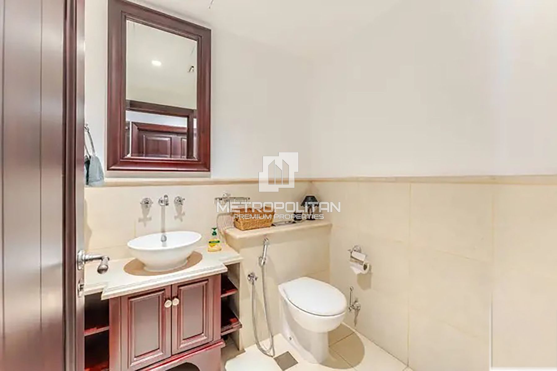 Study Room | Spacious Living | Greenery Views