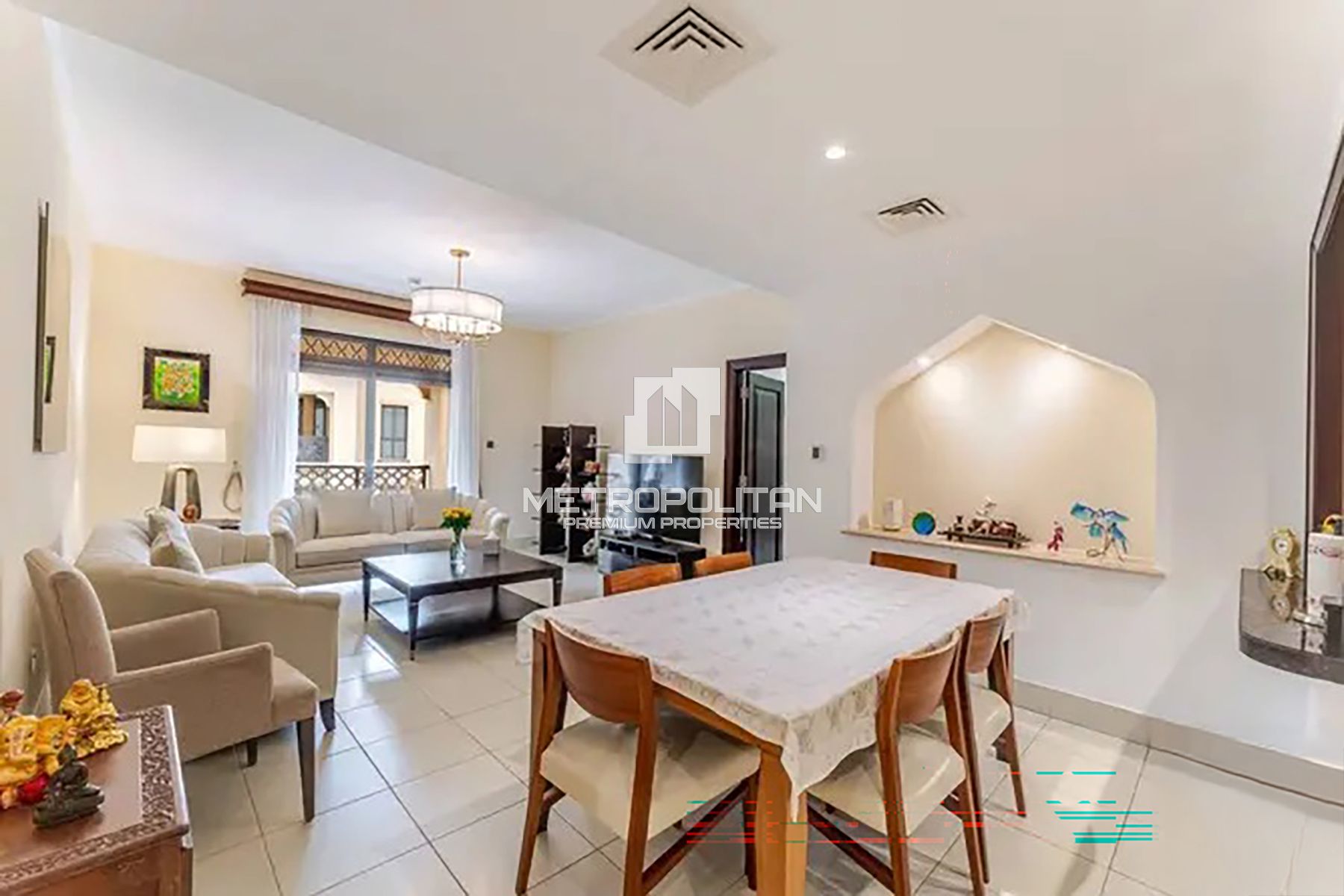 Study Room | Spacious Living | Greenery Views
