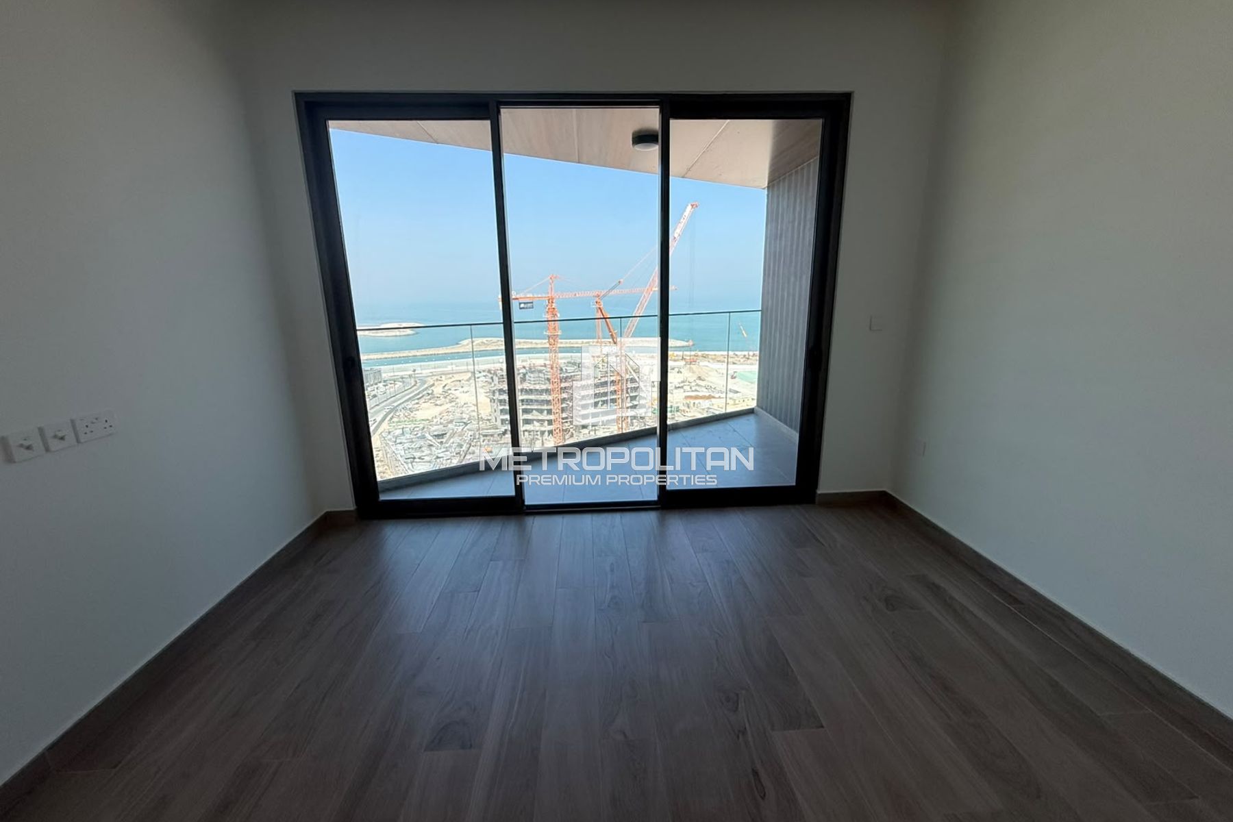 Ready to Move 1BR | High Floor | Sea View