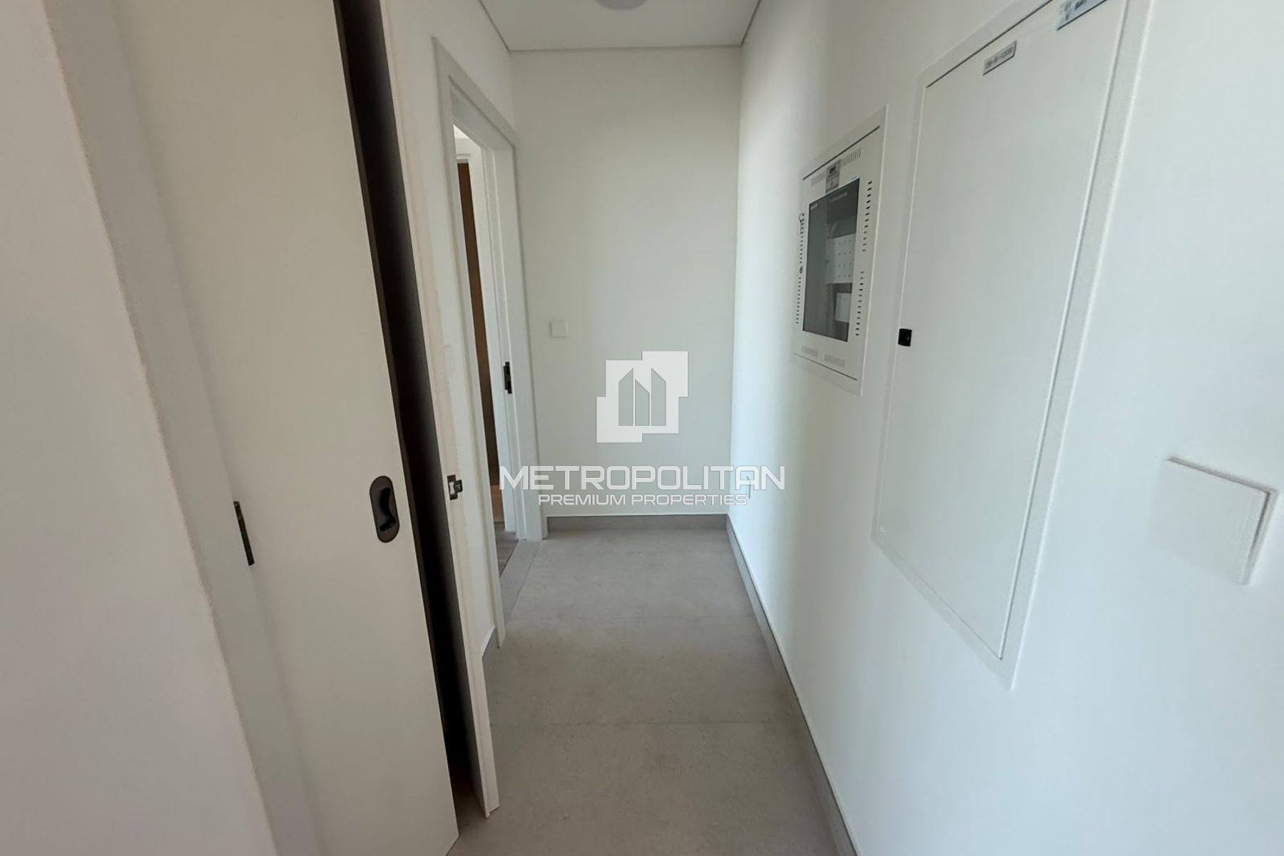 Ready to Move 1BR | High Floor | Sea View