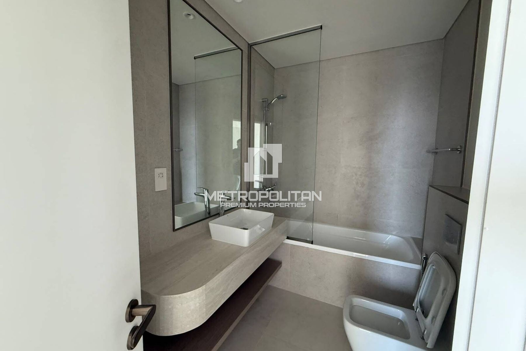 High Floor 1BR | Beach View | Open Community Views