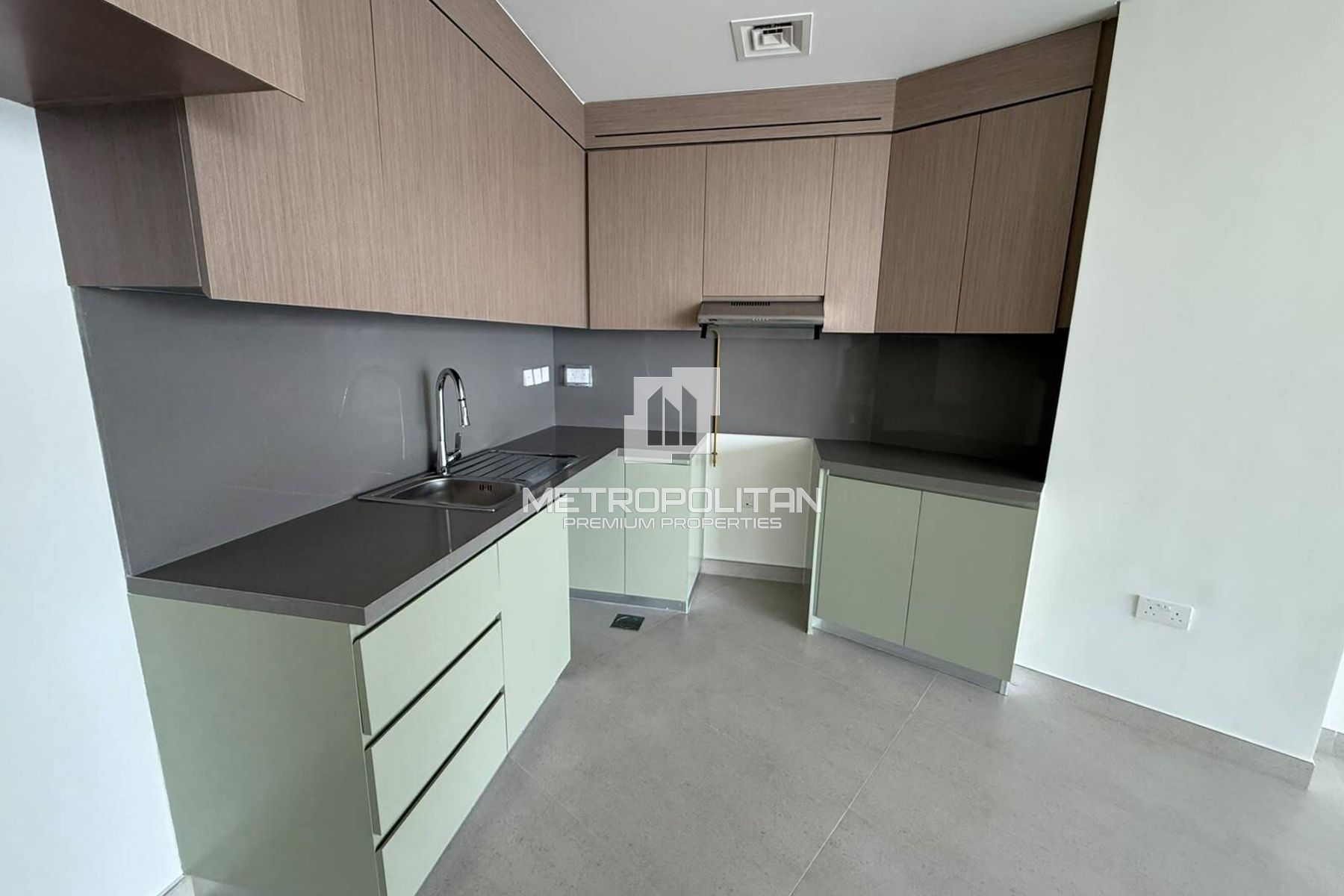 High Floor 1BR | Beach View | Open Community Views