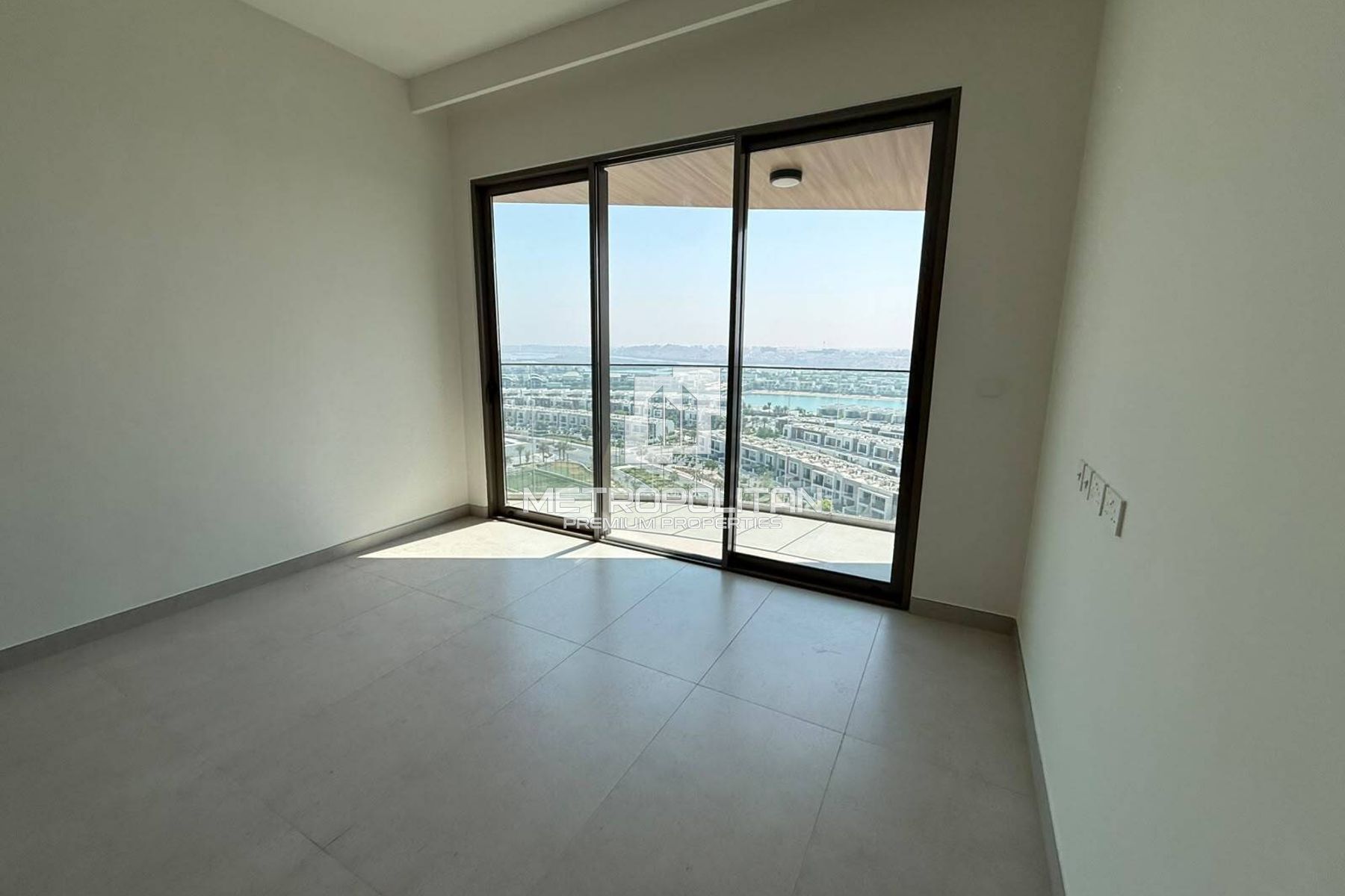 Bayview North | Top-Floor 1BR | Beach View