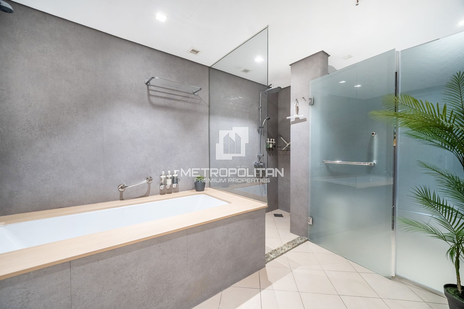 Furnished | Low Floor | Close to Original Price