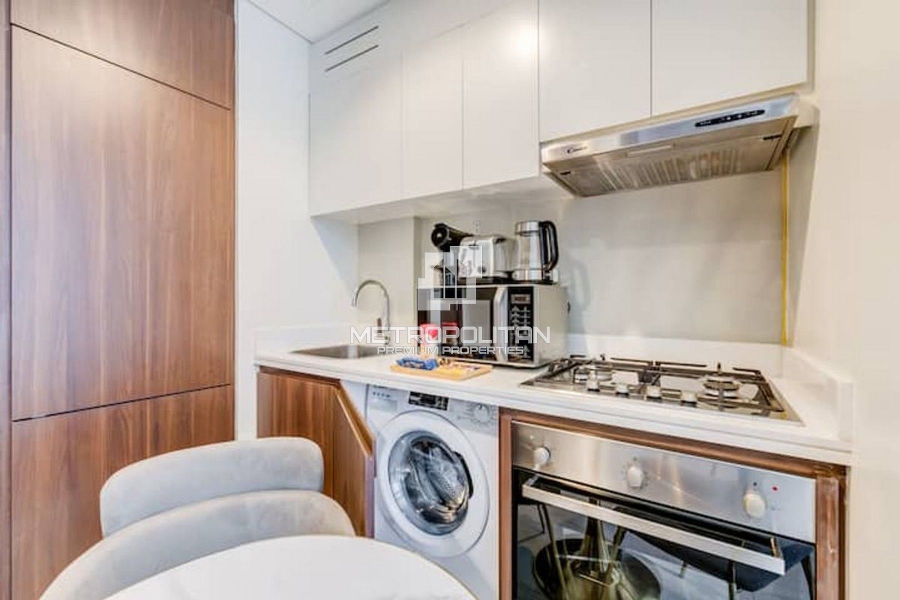 High Floor | Canal View | Prime Location