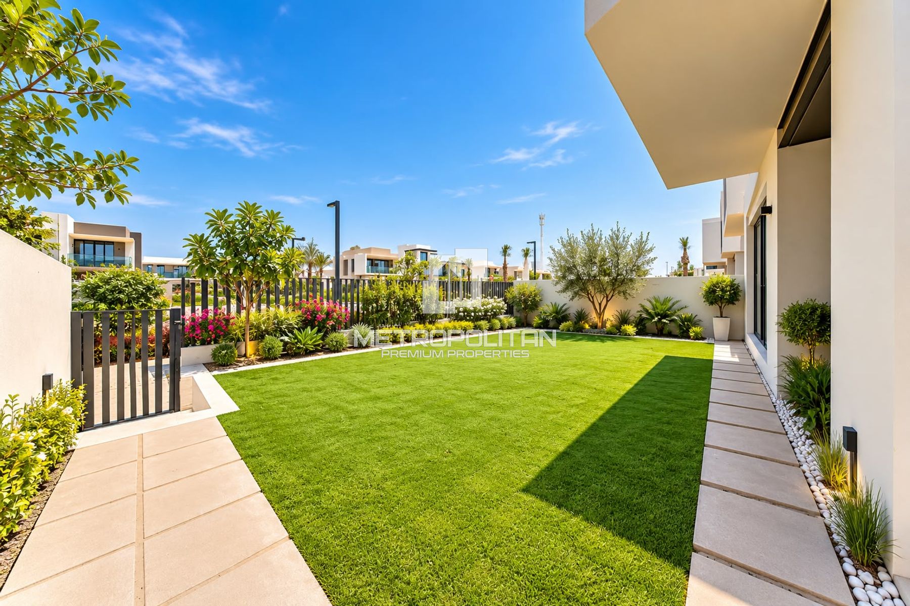4BR Corner Unit | Next to Clubhouse | B1 Facade