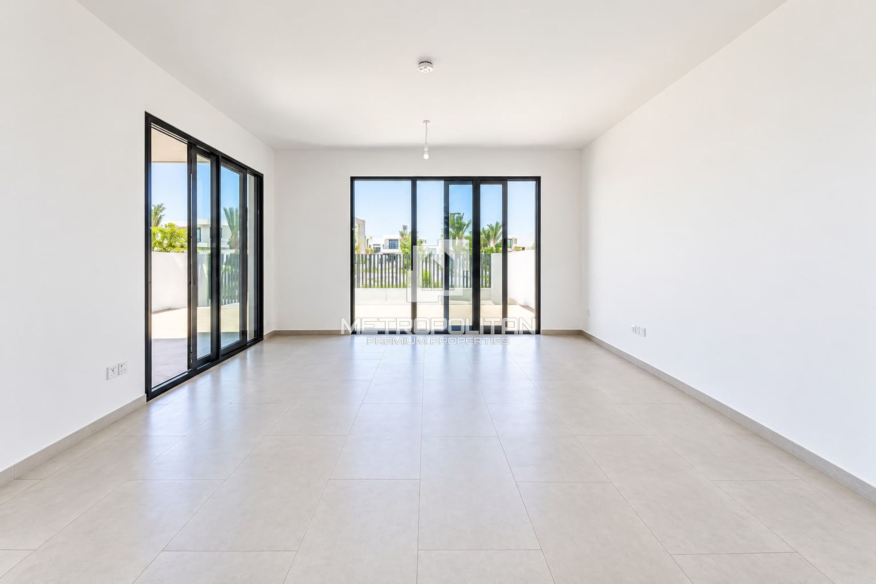 4BR Corner Unit | Next to Clubhouse | B1 Facade