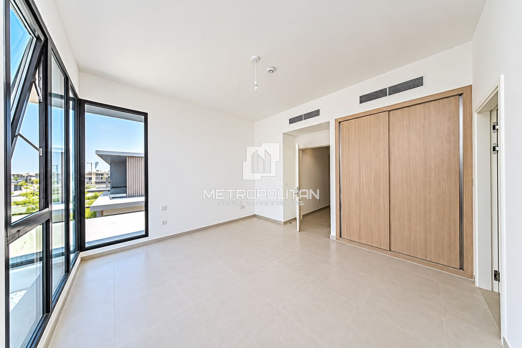 4BR Corner Unit | Next to Clubhouse | B1 Facade