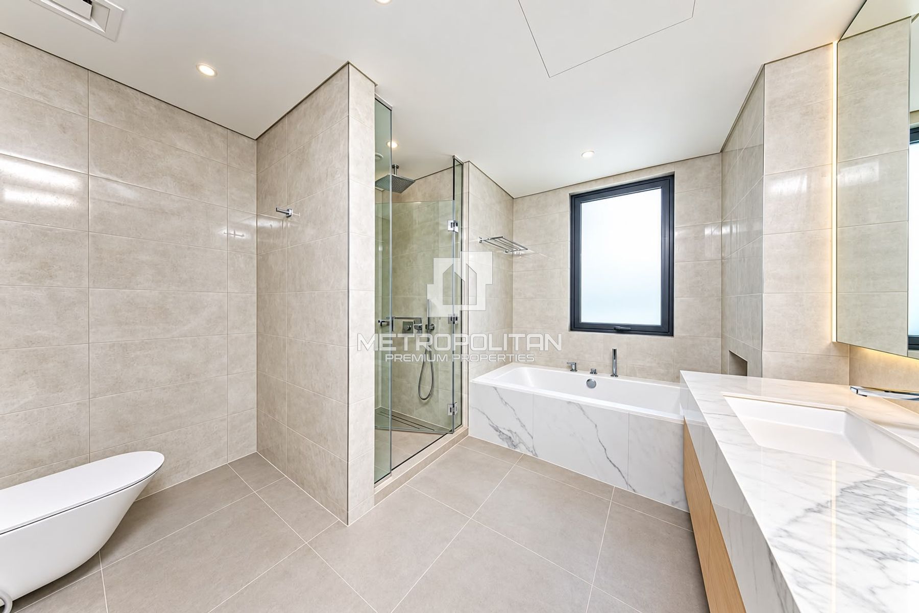 4BR Corner Unit | Next to Clubhouse | B1 Facade