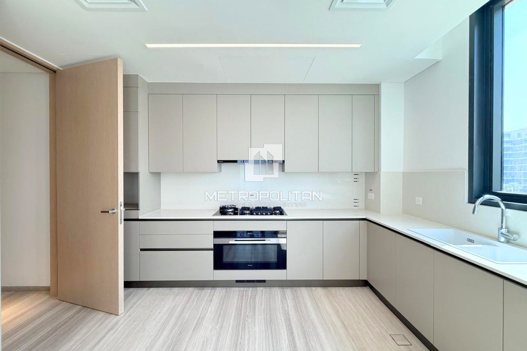 Corner Unit | Palm & Atlantis Views | Big Layout