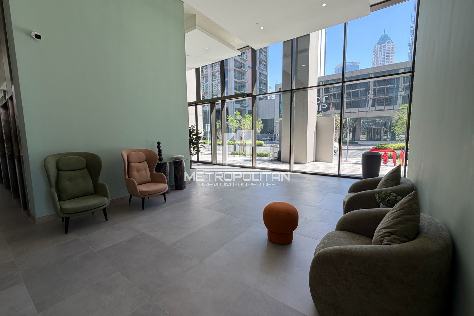 Canal and Community View | Vacant | Middle Floor