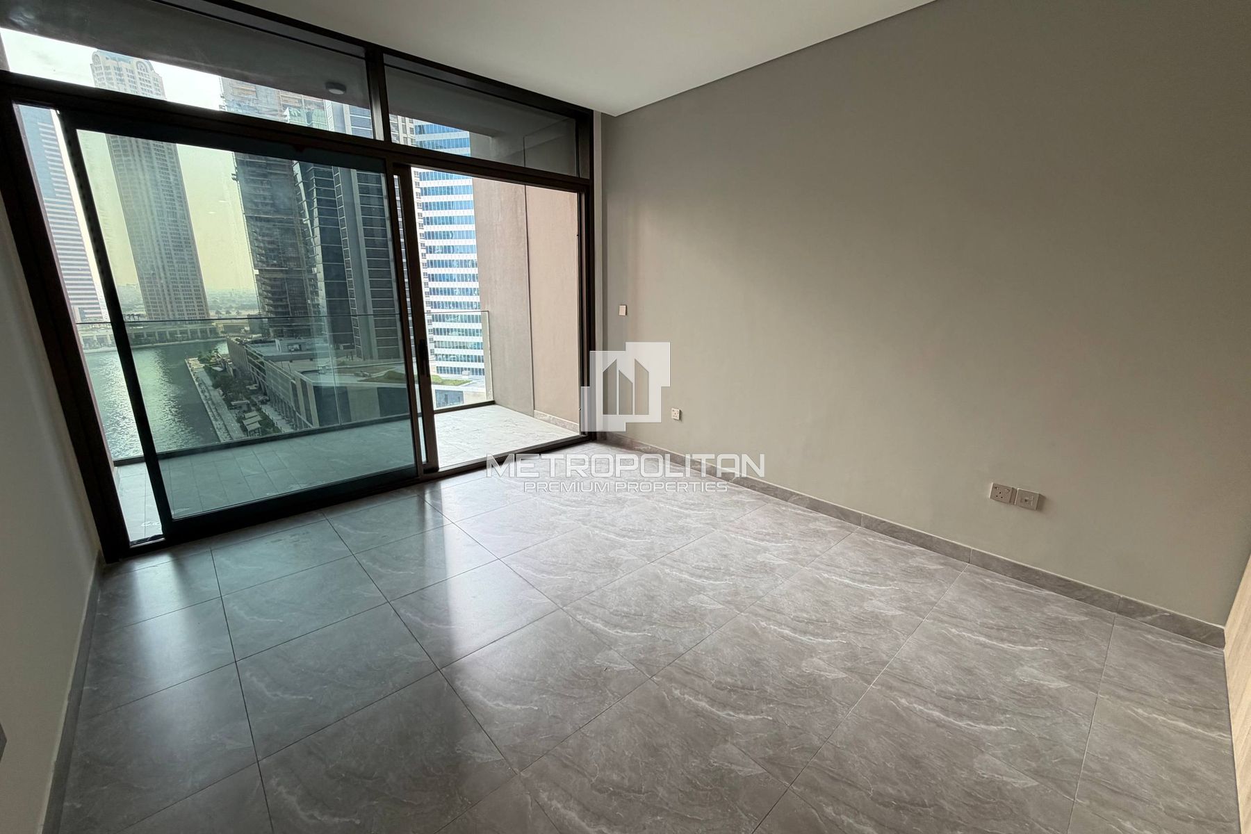 Studio Apartment for Sale in Peninsula Two, Business Bay - MPS-52194
