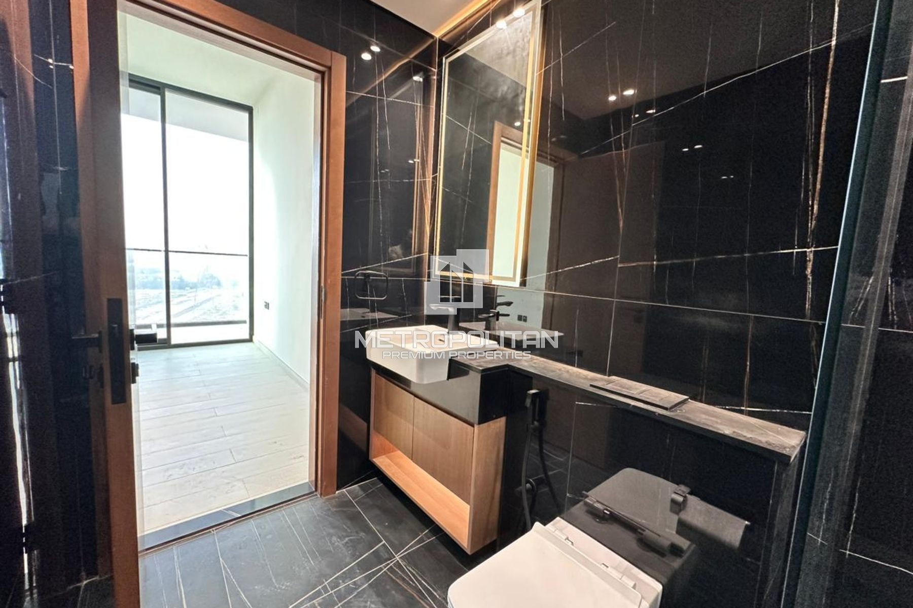 Spacious Unit | Marina View | Appliances Included