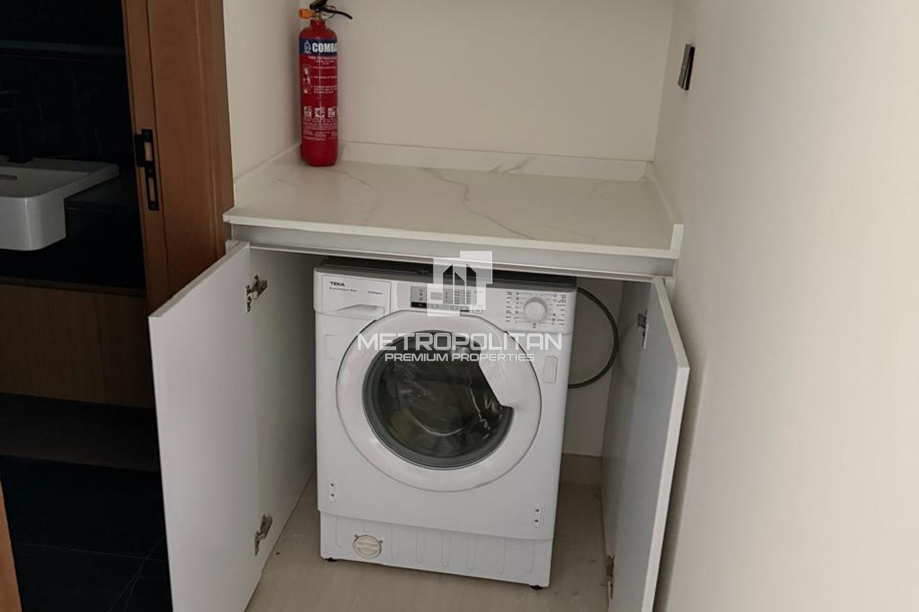 Spacious Unit | Marina View | Appliances Included