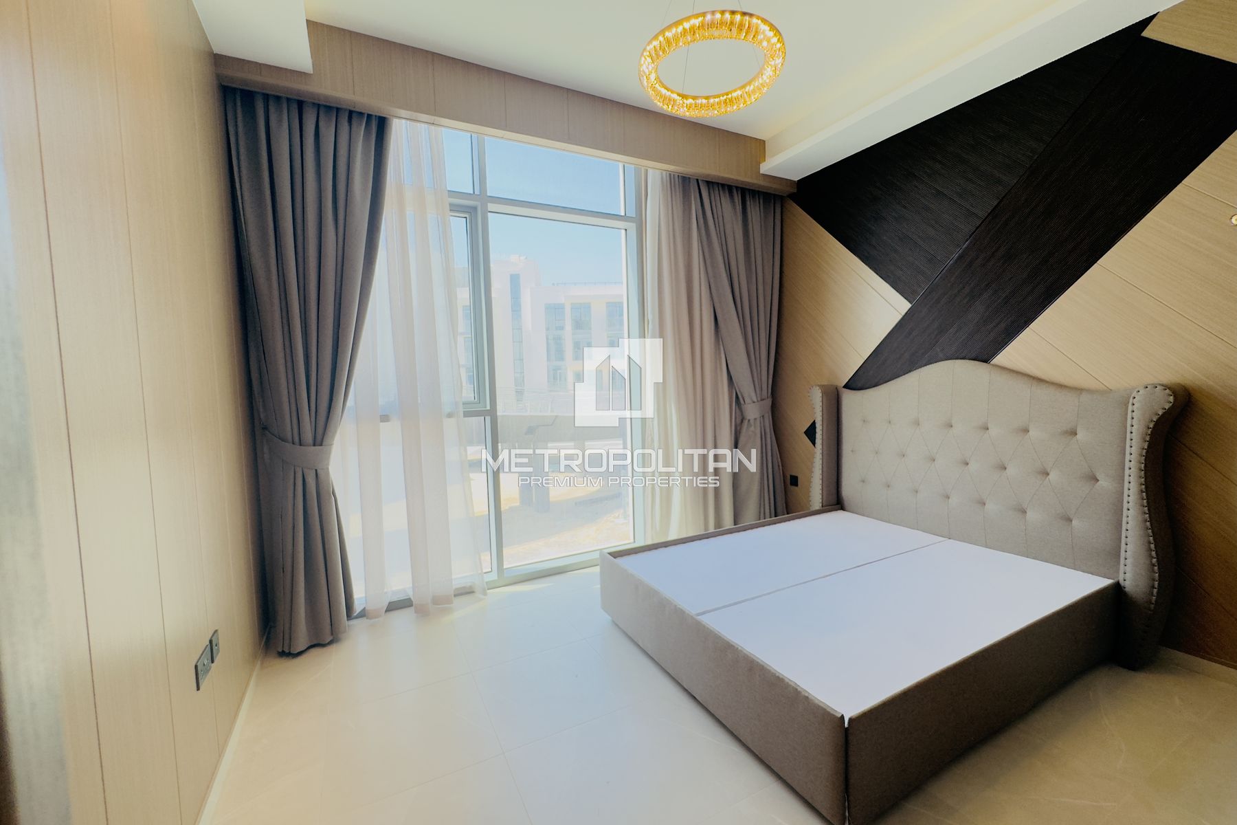 Fully Upgraded & Furnished | Vacant | Low Floor