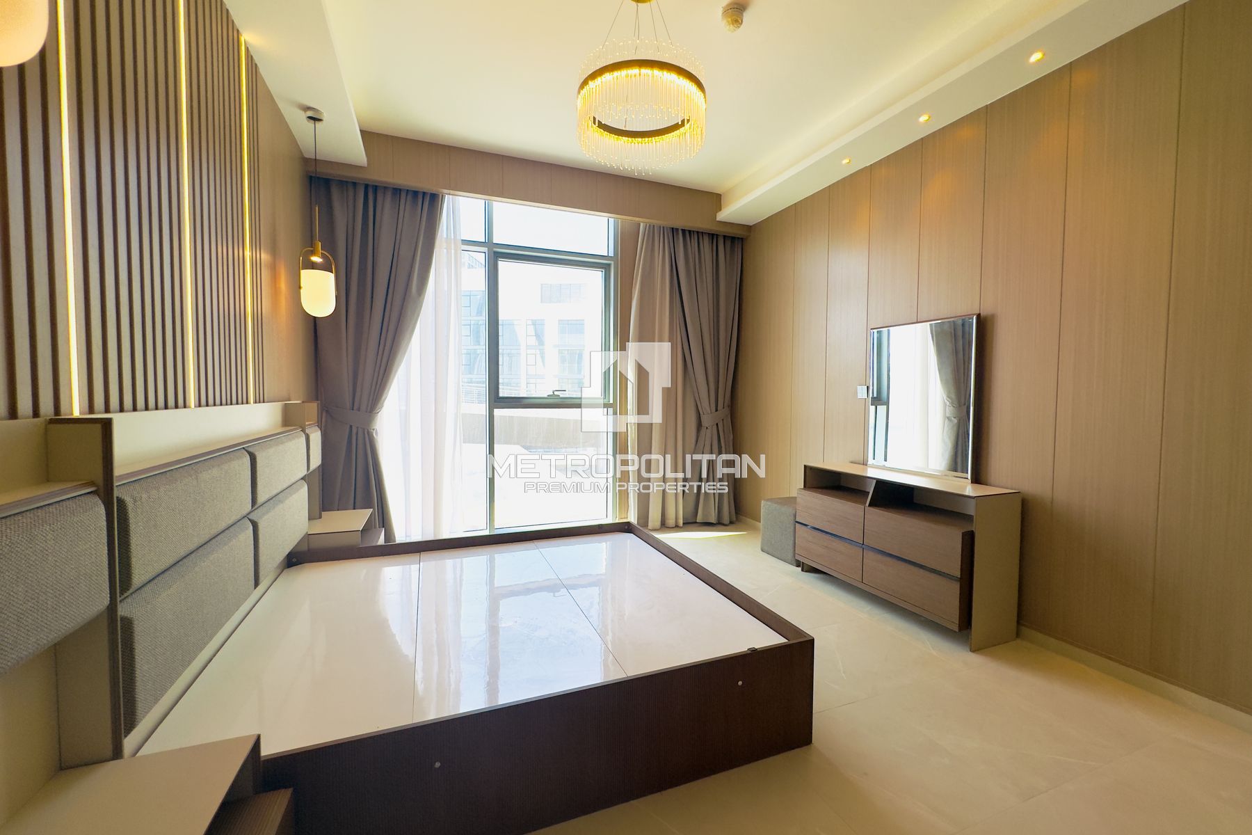 Fully Upgraded & Furnished | Vacant | Low Floor