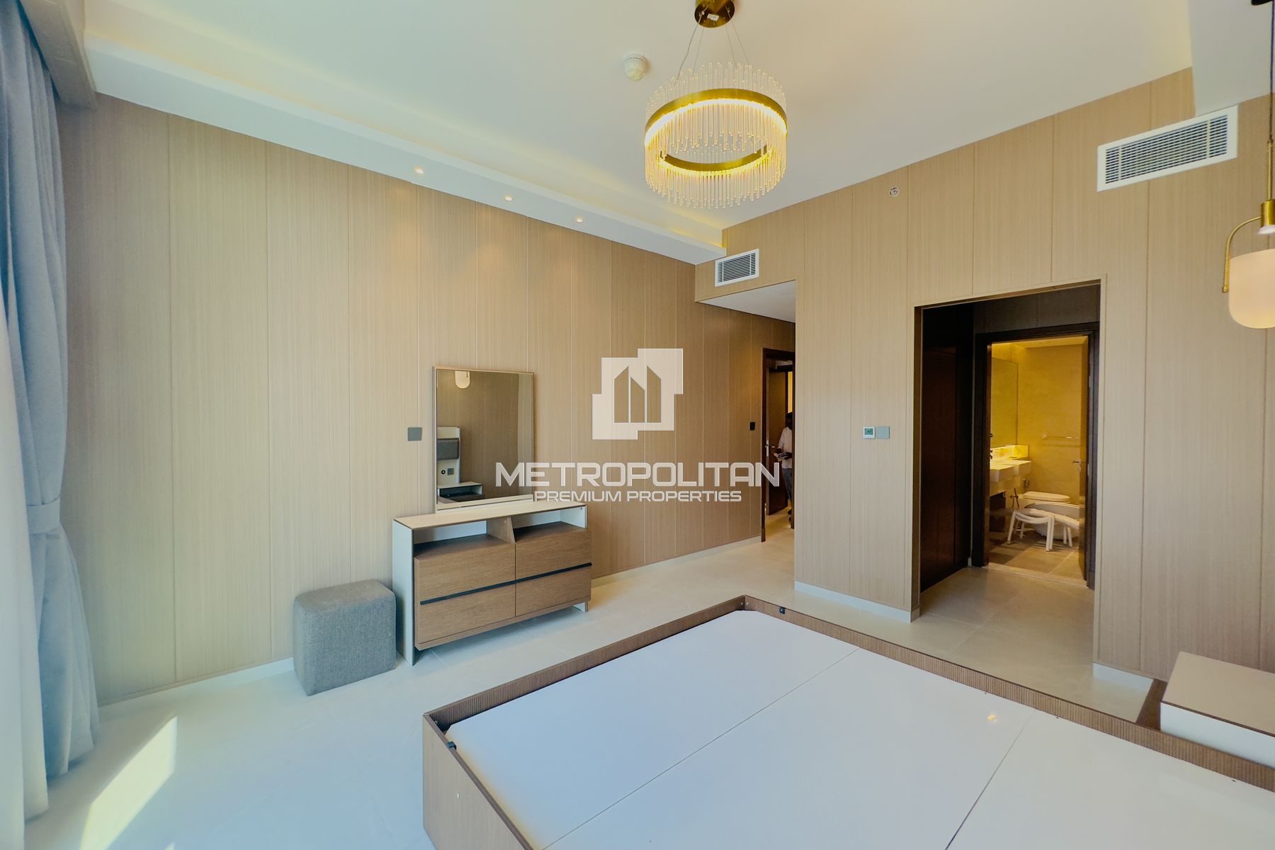 Fully Upgraded & Furnished | Vacant | Low Floor