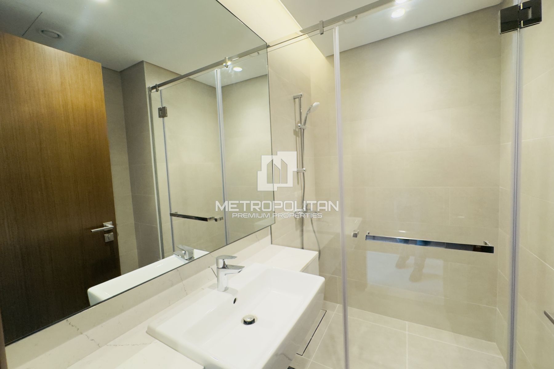 Fully Upgraded & Furnished | Vacant | Low Floor