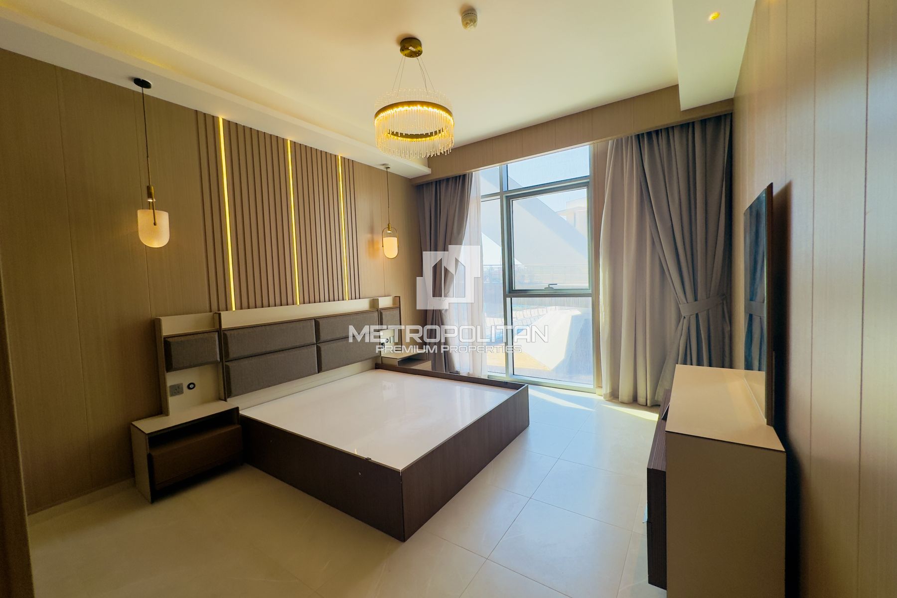 Fully Upgraded & Furnished | Vacant | Low Floor