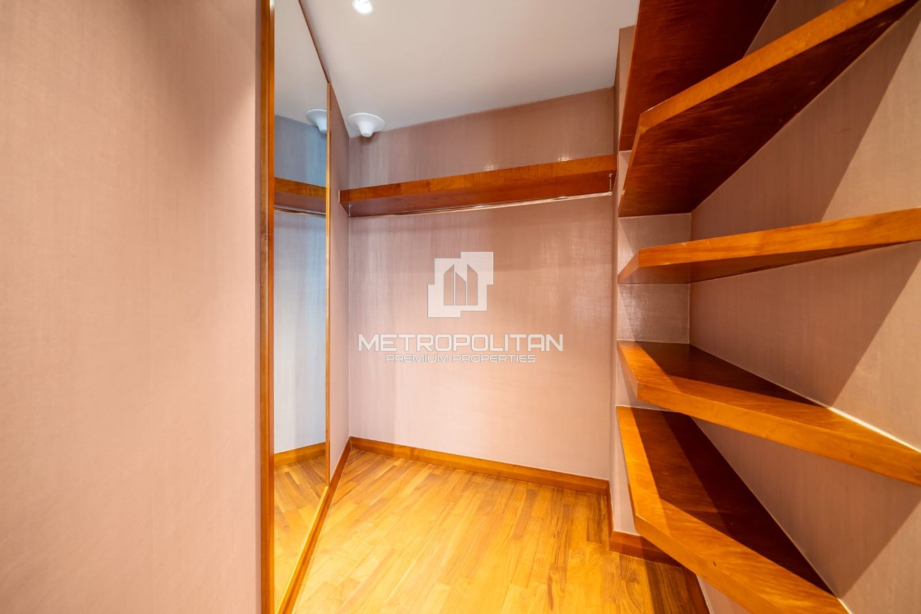 FULL FOUNTAIN VIEW | VACANT | TYPE E 2 BR