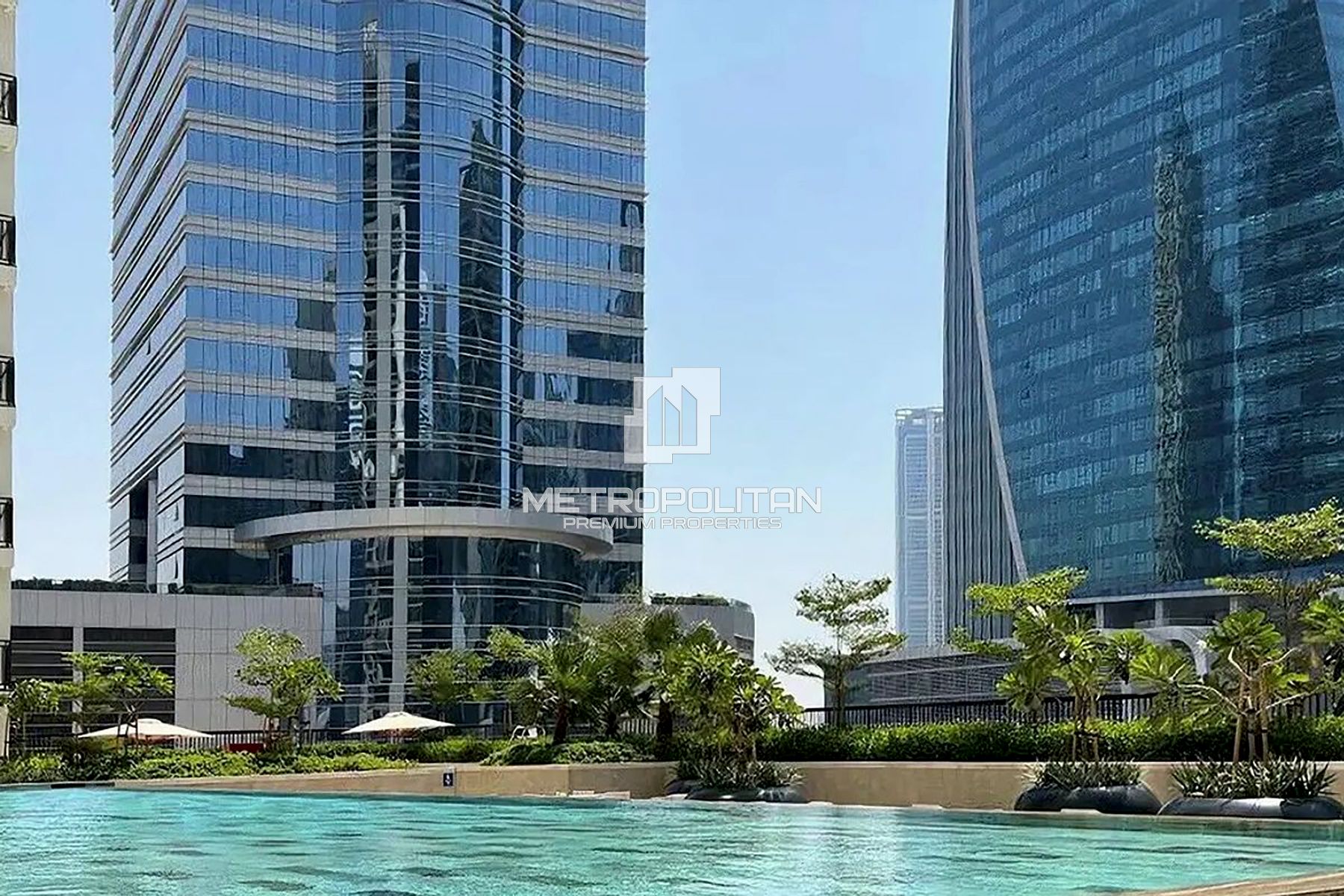 Luxury 1BR Furnished | Canal View | Business Bay