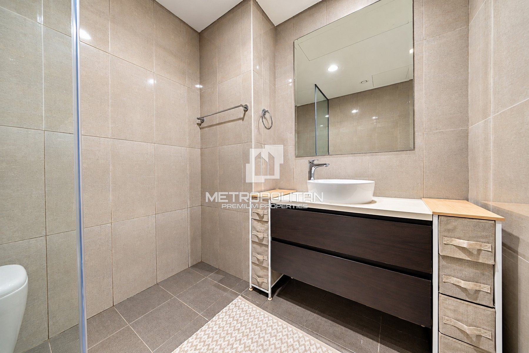 Fully Furnished | Stunning Canal View | High Floor