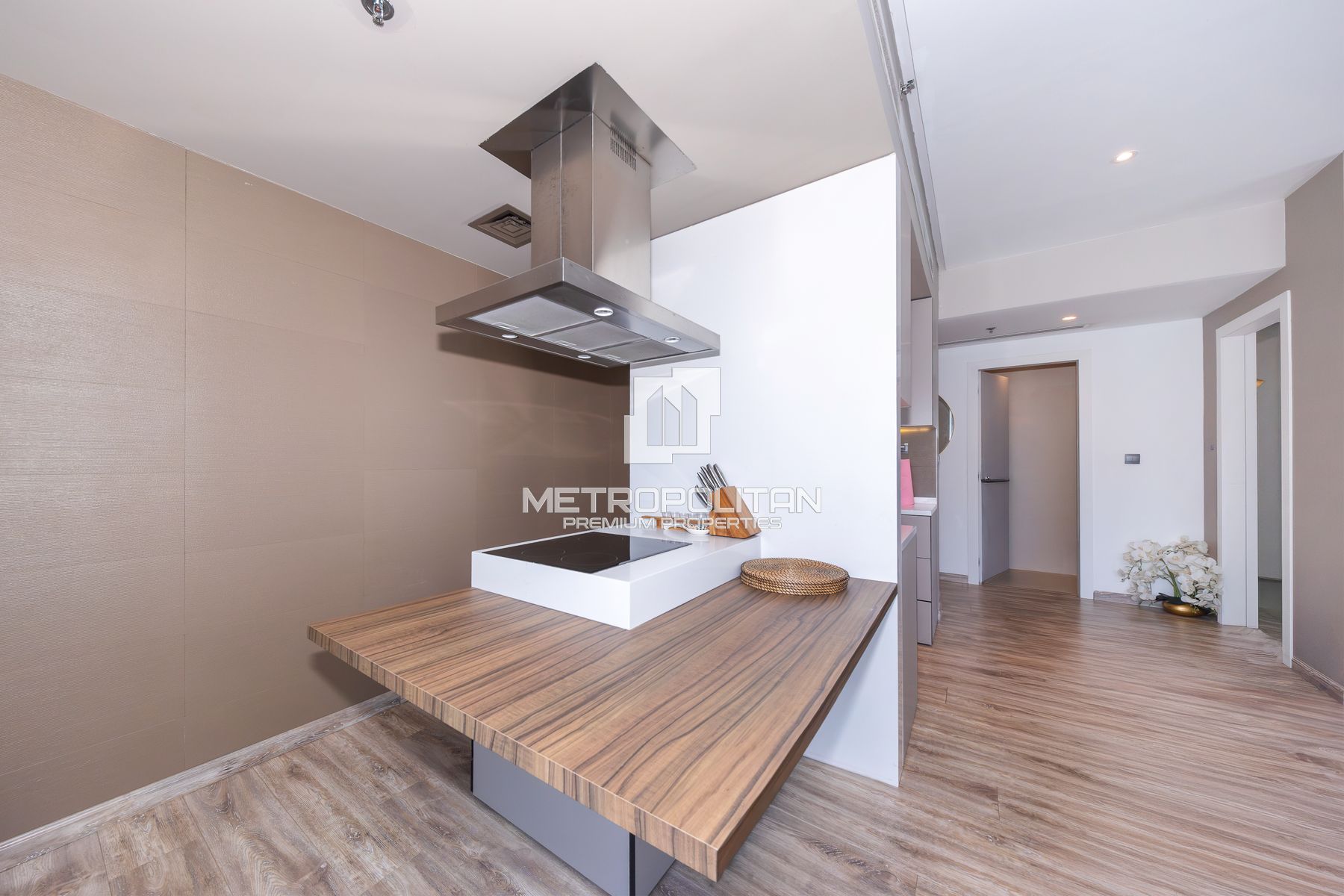 High Floor |  SZR/JLT Skyline Views | Select Group