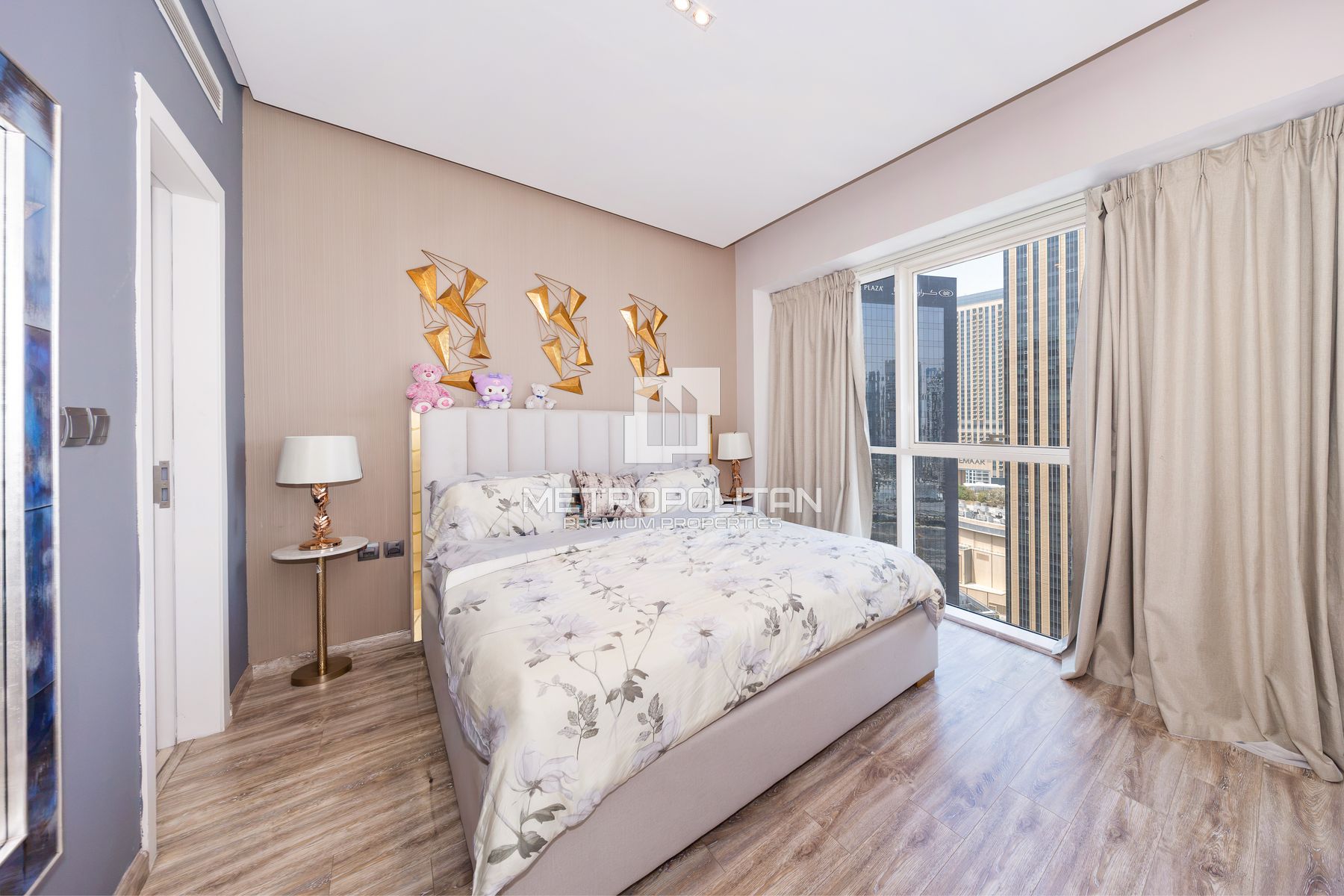 High Floor |  SZR/JLT Skyline Views | Select Group